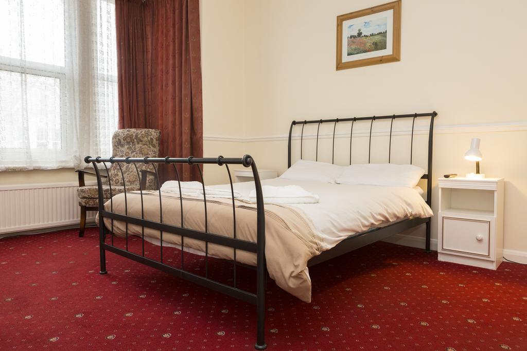 Southend Guest House - Close To Beach, Train Station & Southend Airport Стая снимка