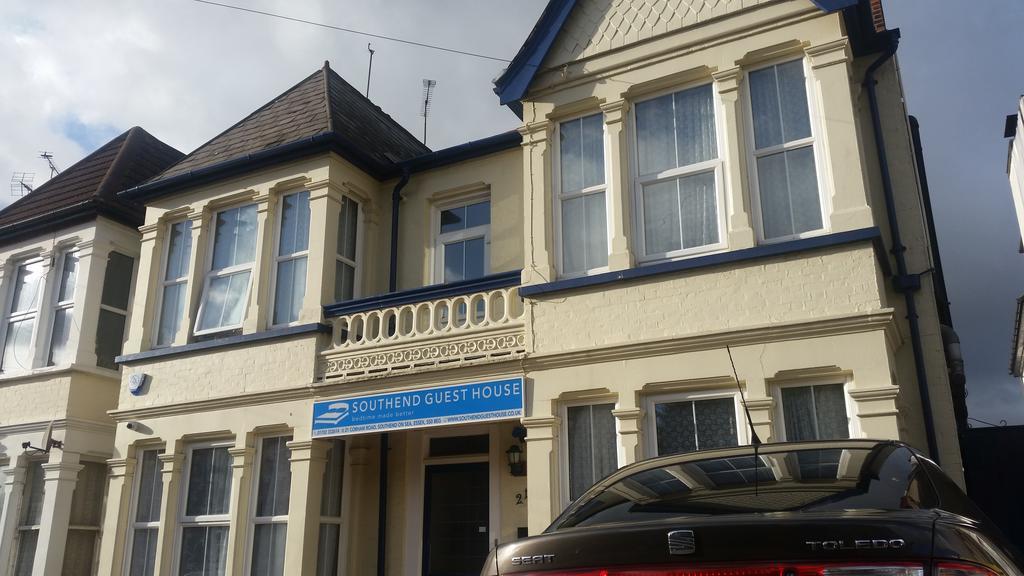 Southend Guest House - Close To Beach, Train Station & Southend Airport Екстериор снимка